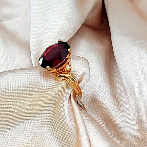 Big Red Vintage 18kge Ring size 9 - Picture 9 of 11